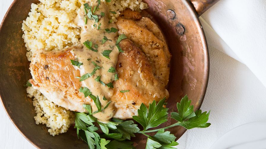 https://img.sndimg.com/food/image/upload/w_896,h_504,c_fill,fl_progressive,q_80/v1/img/recipes/25/30/68/fo5M5VKQTlCk8HFxcfO9_THE%20FOOD%20GAYS%20--%20TERAGON%20CHICKEN_.jpg