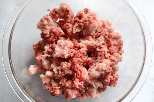 How to Make Meatloaf - Prepare Meat