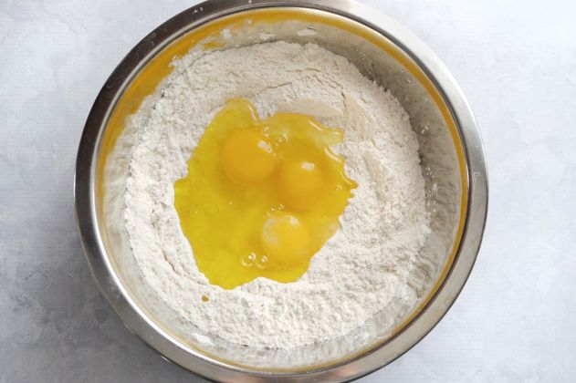 How to Make Homemade Pasta -- Start Dough